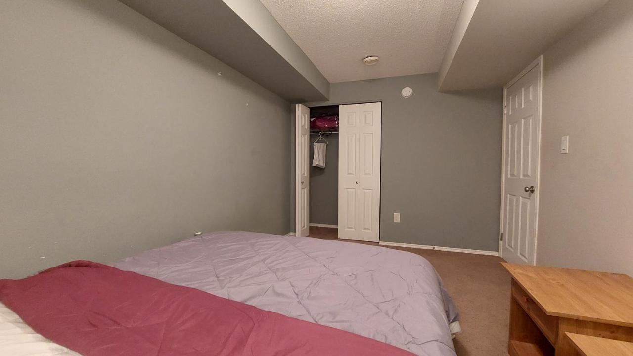 Lovely 1-Bedroom Basement Suite Winnipeg Luaran gambar