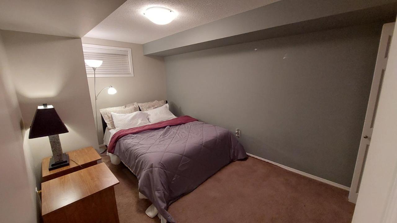 Lovely 1-Bedroom Basement Suite Winnipeg Luaran gambar